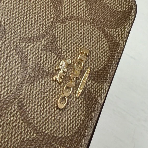 Coach Small Trifold Wallet In Blocked Signature Canvas - Picture 2 of 8